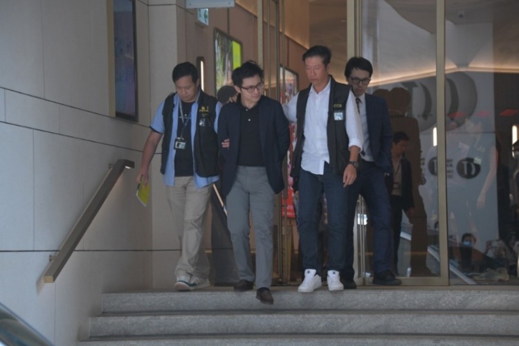 香港虛擬交易平臺爆雷！網(wǎng)紅自曝證據(jù)被警方逮捕，網(wǎng)友們紛紛叫好
