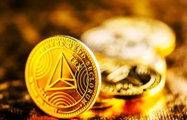 Web3.0混合游戲服務(wù)CryptoHunterWorld完成280萬美元私募輪融資，IOST等參投