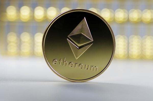 比特幣期貨漲超3.8%站上6萬美元關(guān)口